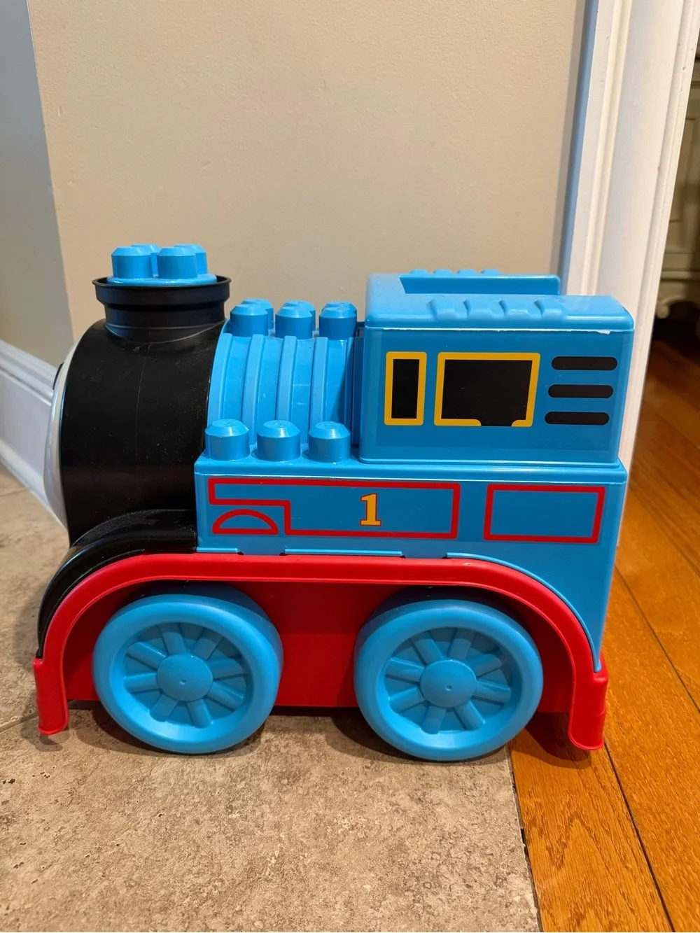 Thomas the Train XL Mega Bloks Blue Ride-On Toy Train Engine Blocks Included